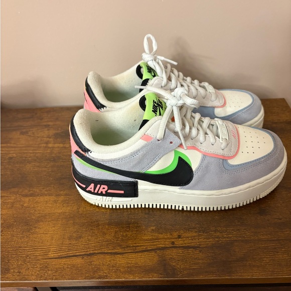 Nike Air Force One size 6. Clean only wore a few times. - Picture 1 of 4